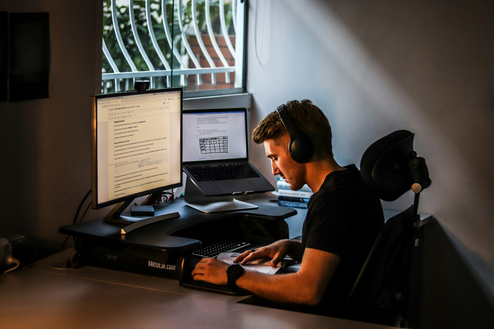 You are currently viewing Best AI Research Tools for Solo Founders and Freelancers in 2026