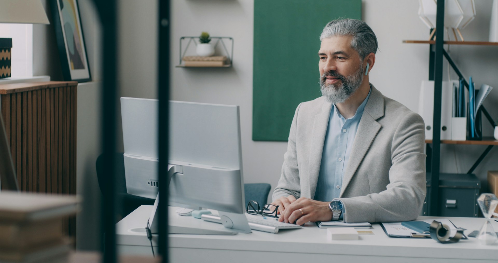 You are currently viewing Fathom vs Otter: Best AI Meeting Notetaker for a Solo Business in 2026
