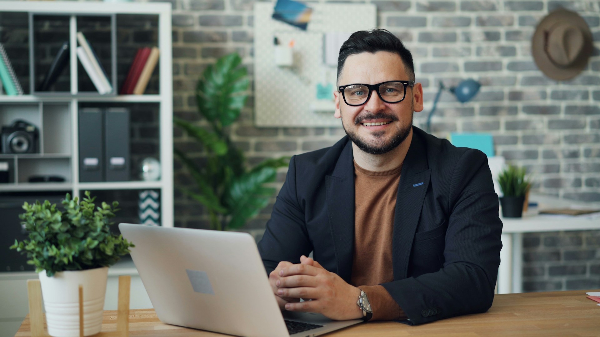 You are currently viewing Grammarly Review: Is It Worth It for a Solo Business in 2026?